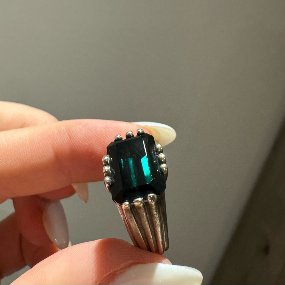 925 Sterling Silver And Rectangular Green Glass R… - image 1